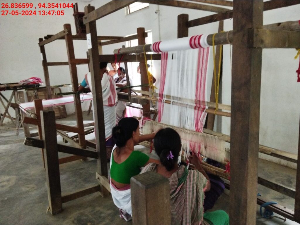 Jacquard Handloom Weaver training at IIE Incubation Centre, Hobai Pathar, batch 21175, 27-05-2024