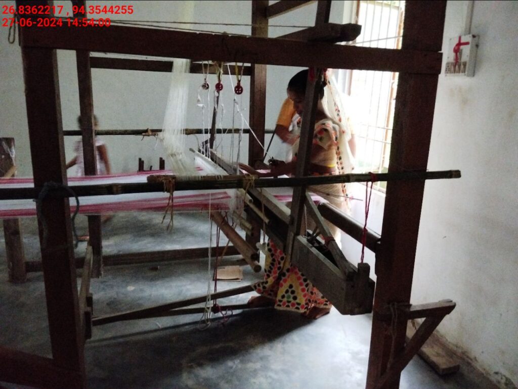 Jacquard Handloom Weaver training at IIE Incubation Centre, Hobai Pathar, batch 21175, 27-06-2024