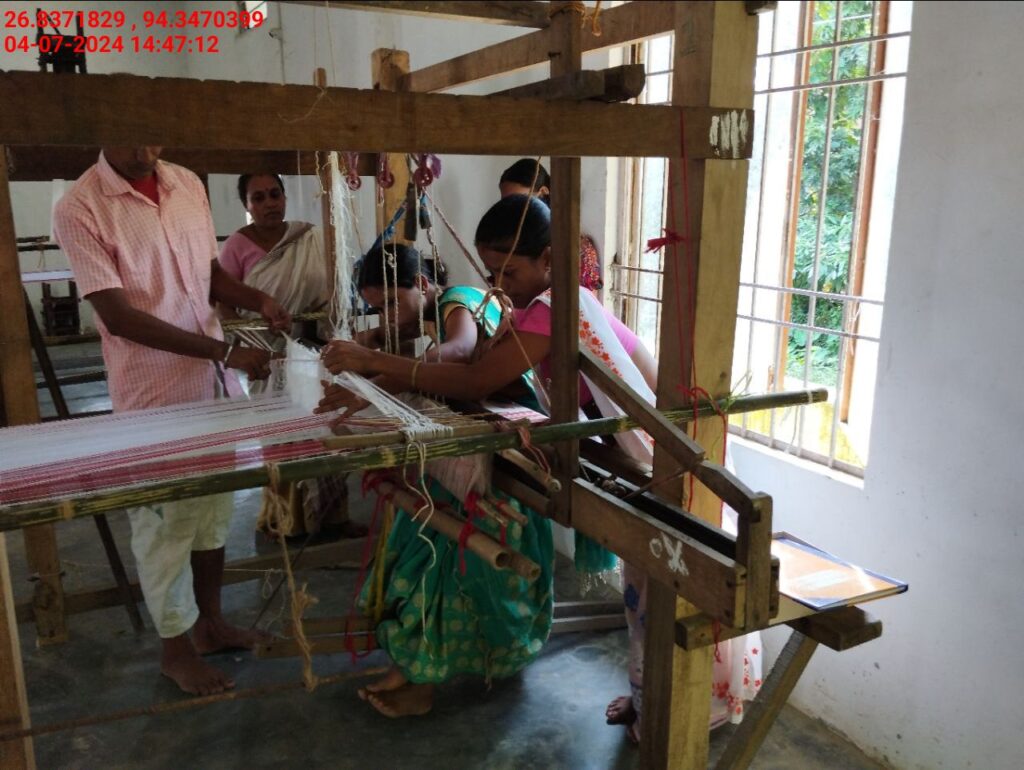Jacquard Handloom Weaver training at IIE Incubation Centre, Hobai Pathar, batch 21175, 04-07-2024