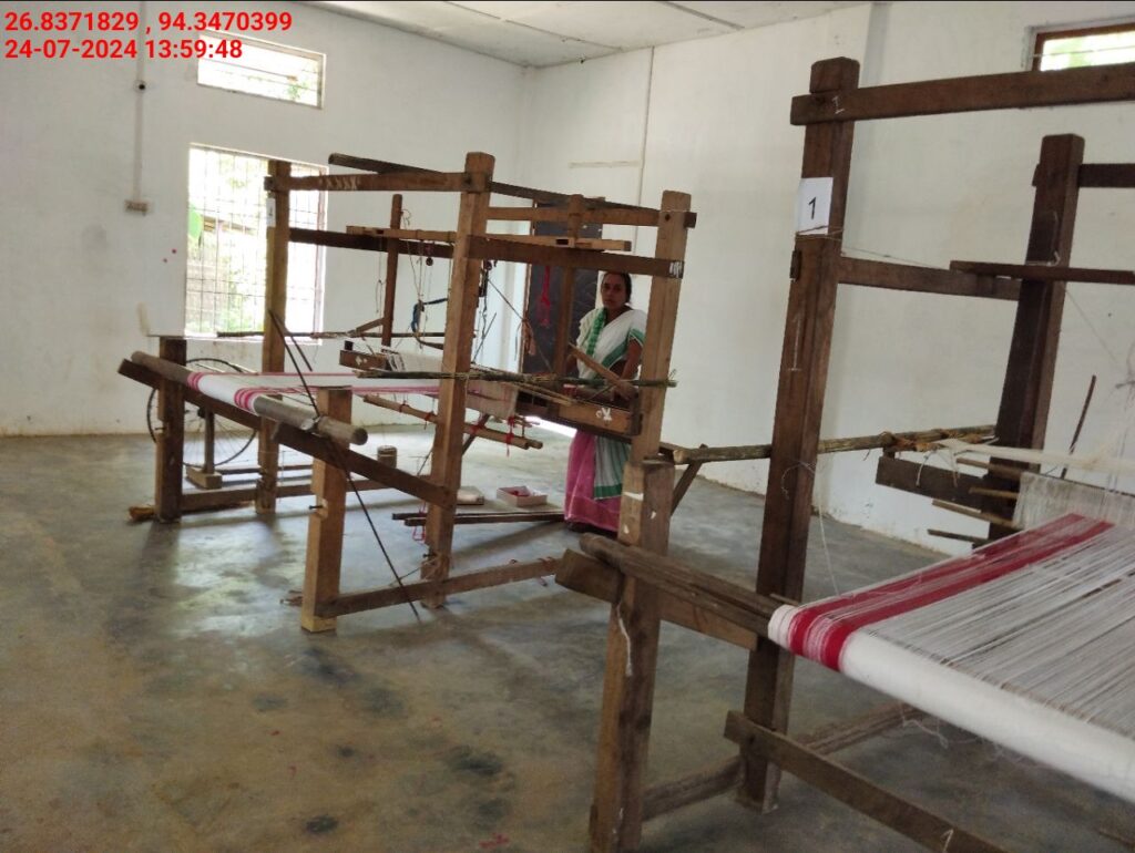 Jacquard Handloom Weaver training at IIE Incubation Centre, Hobai Pathar, batch 21175, 24-07-2024