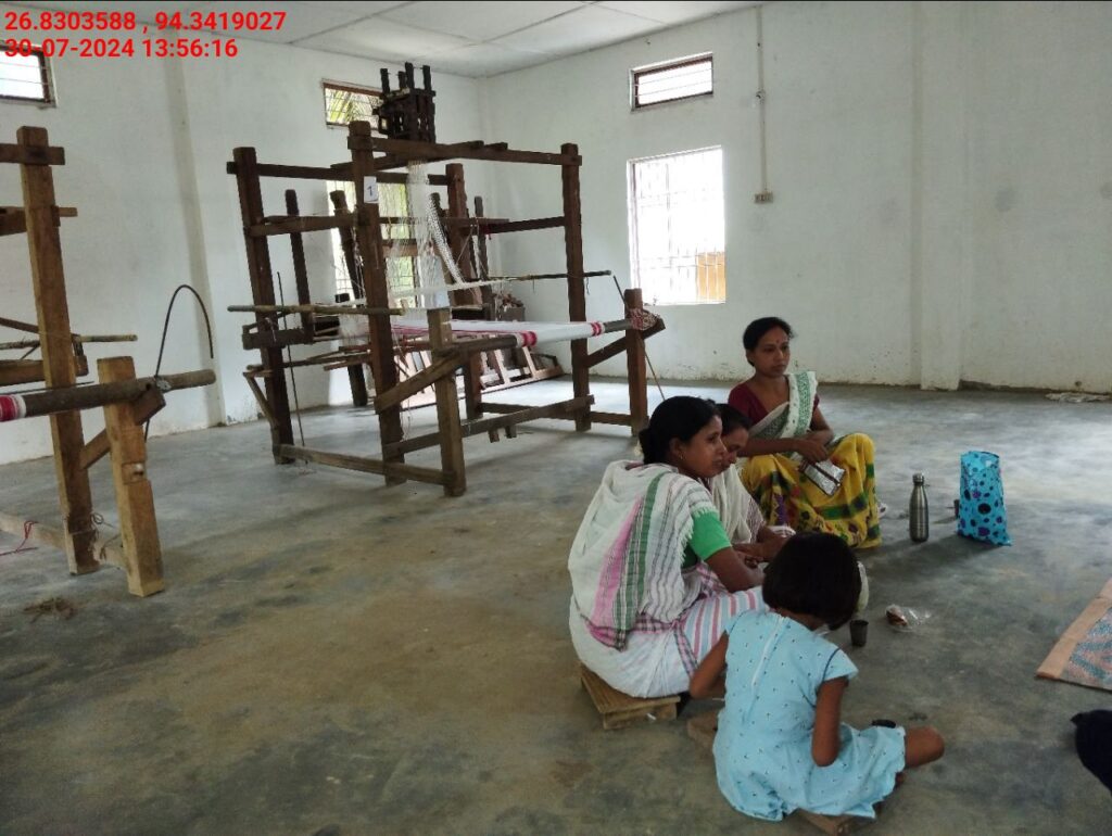 Jacquard Handloom Weaver training at IIE Incubation Centre, Hobai Pathar, batch 21175, 30-07-2024