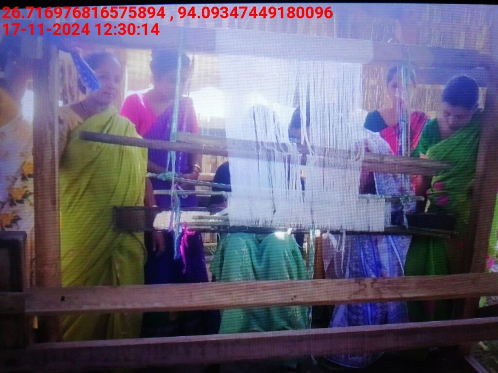 Jacquard Handloom Weaver training at IIE Incubation Centre, Hobai Pathar, batch 23859, 17-11-2024