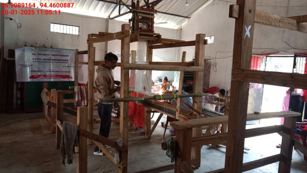 Jacquard Handloom Weaver training at IIE Incubation Centre, Hobai Pathar, batch 25833, 20-01-2025