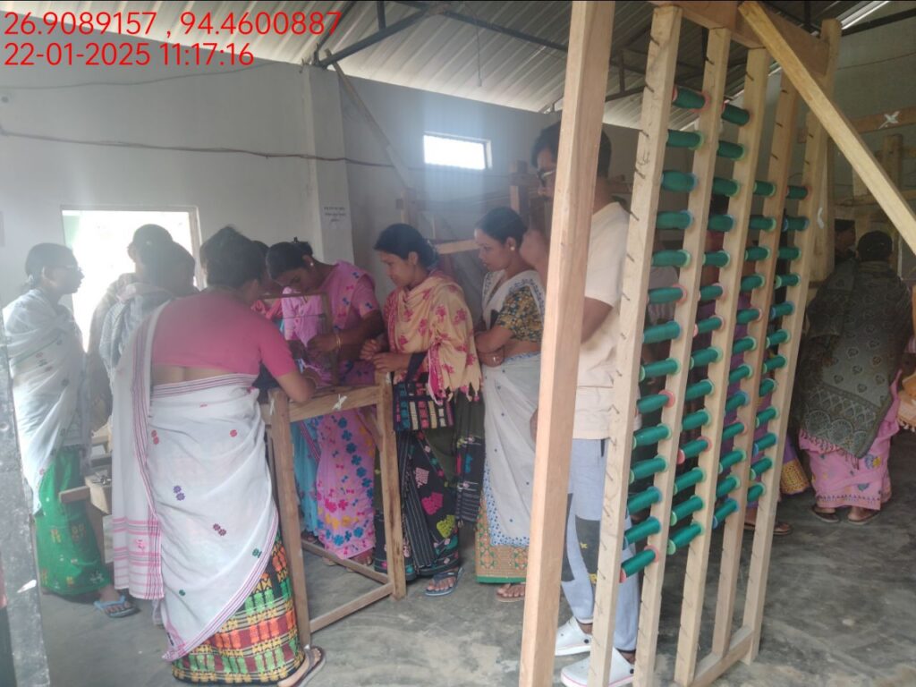 Jacquard Handloom Weaver training at IIE Incubation Centre, Hobai Pathar, batch 25833, 22-01-2025
