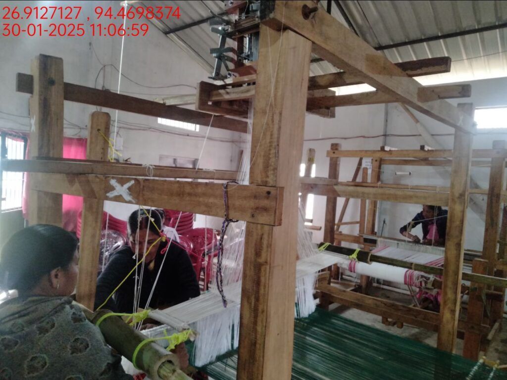 Jacquard Handloom Weaver training at IIE Incubation Centre, Hobai Pathar, batch 25833, 30-01-2025