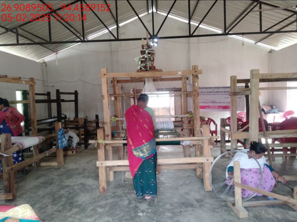 Jacquard Handloom Weaver training at IIE Incubation Centre, Hobai Pathar, batch 25833, 05-02-2025