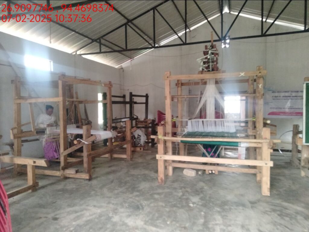 Jacquard Handloom Weaver training at IIE Incubation Centre, Hobai Pathar, batch 25833, 07-02-2025
