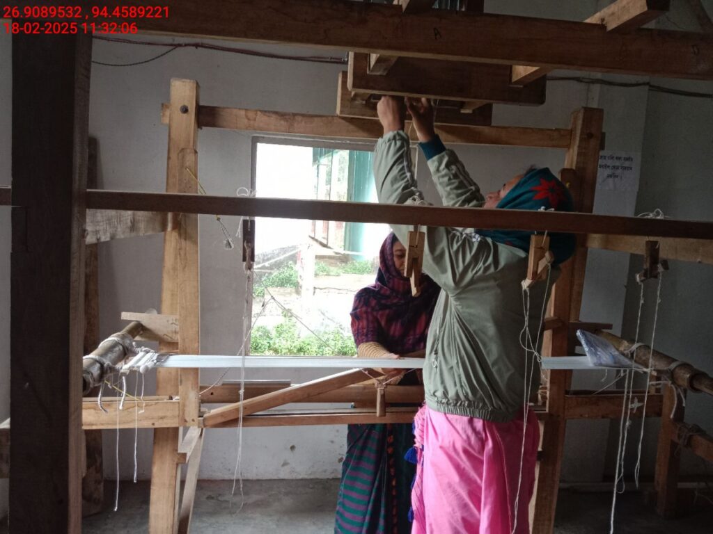 Jacquard Handloom Weaver training at IIE Incubation Centre, Hobai Pathar, batch 25833, 18-02-2025