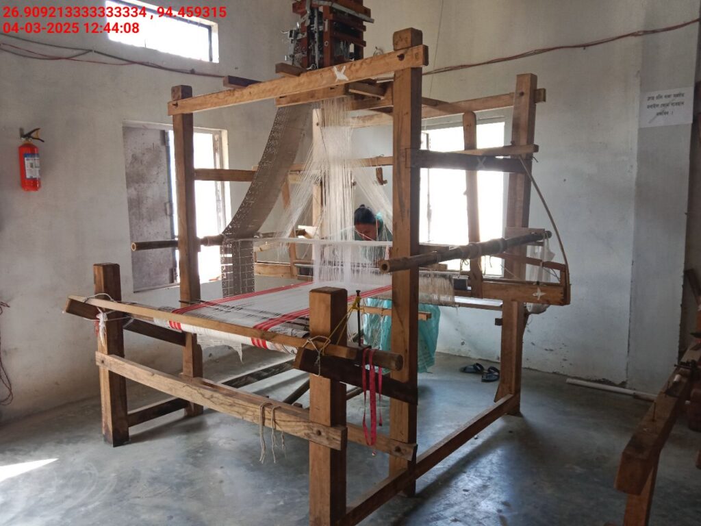 Jacquard Handloom Weaver training at IIE Incubation Centre, Hobai Pathar, batch 25833, 04-03-2025