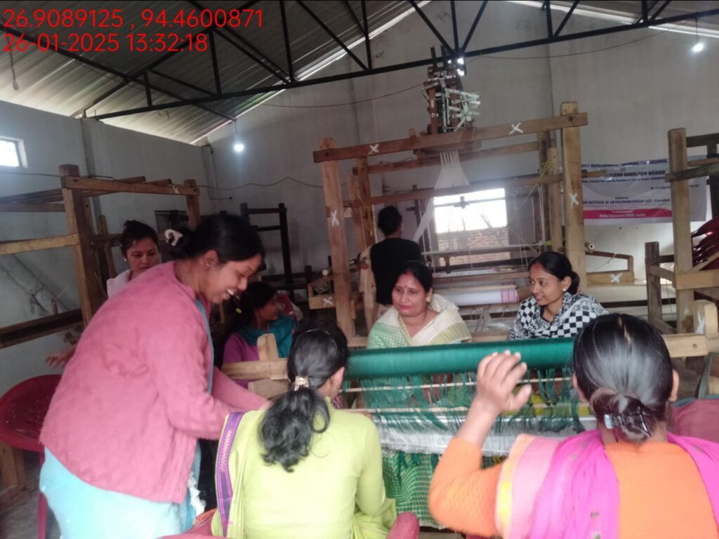 Jacquard Handloom Weaver training at IIE Incubation Centre, Hobai Pathar, batch 25834, 26-01-2025