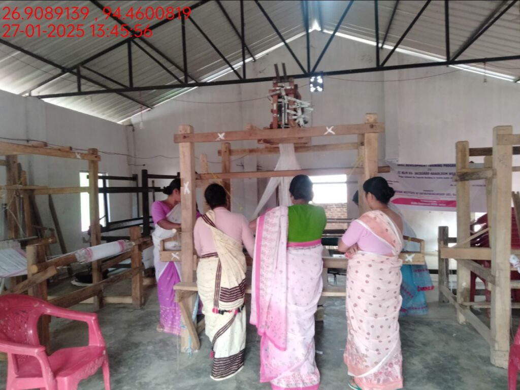 Jacquard Handloom Weaver training at IIE Incubation Centre, Hobai Pathar, batch 25834, 27-01-2025