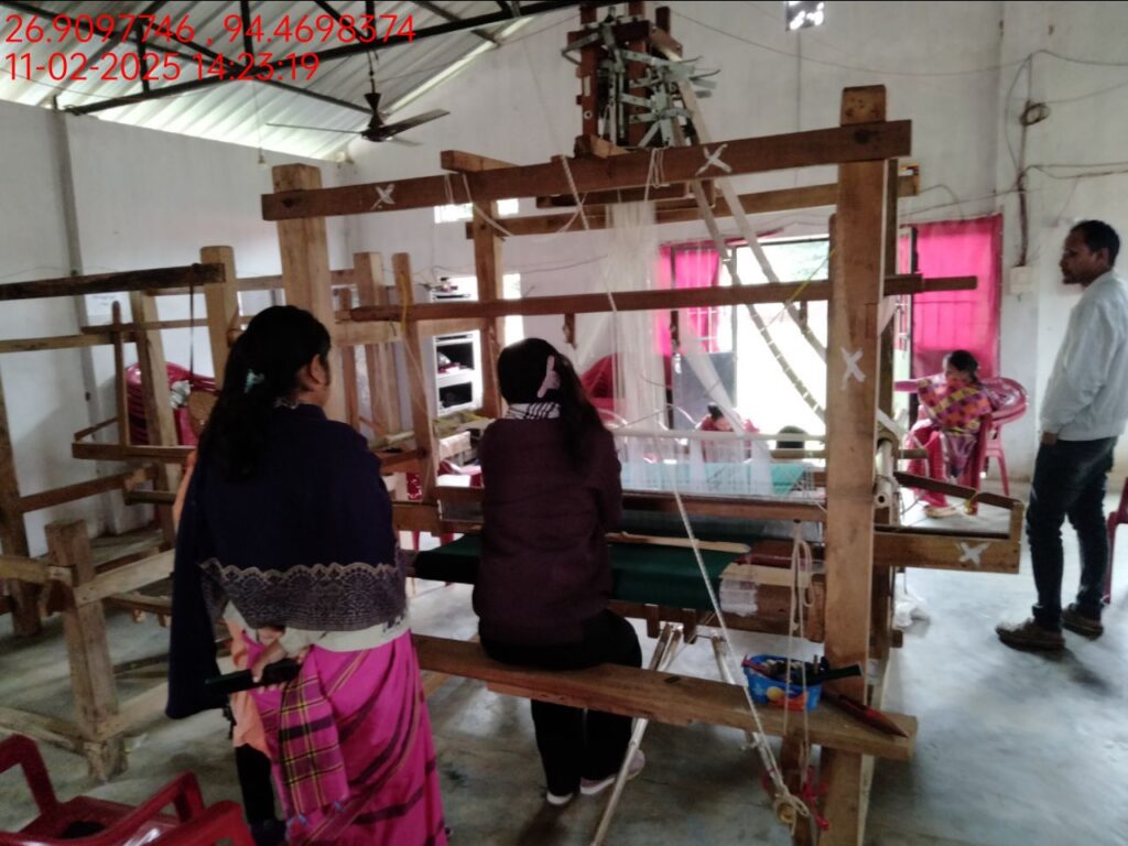 Jacquard Handloom Weaver training at IIE Incubation Centre, Hobai Pathar, batch 25834, 11-02-2025