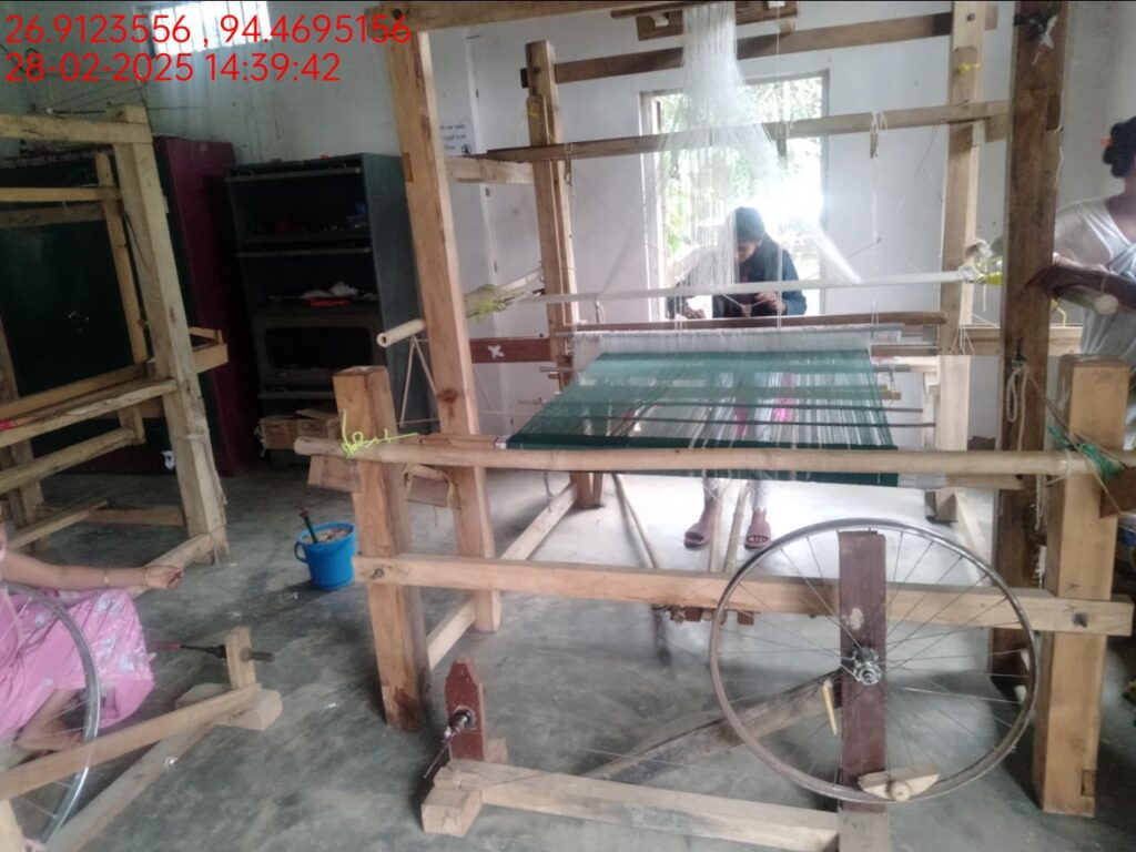 Jacquard Handloom Weaver training at IIE Incubation Centre, Hobai Pathar, batch 25834, 28-02-2025