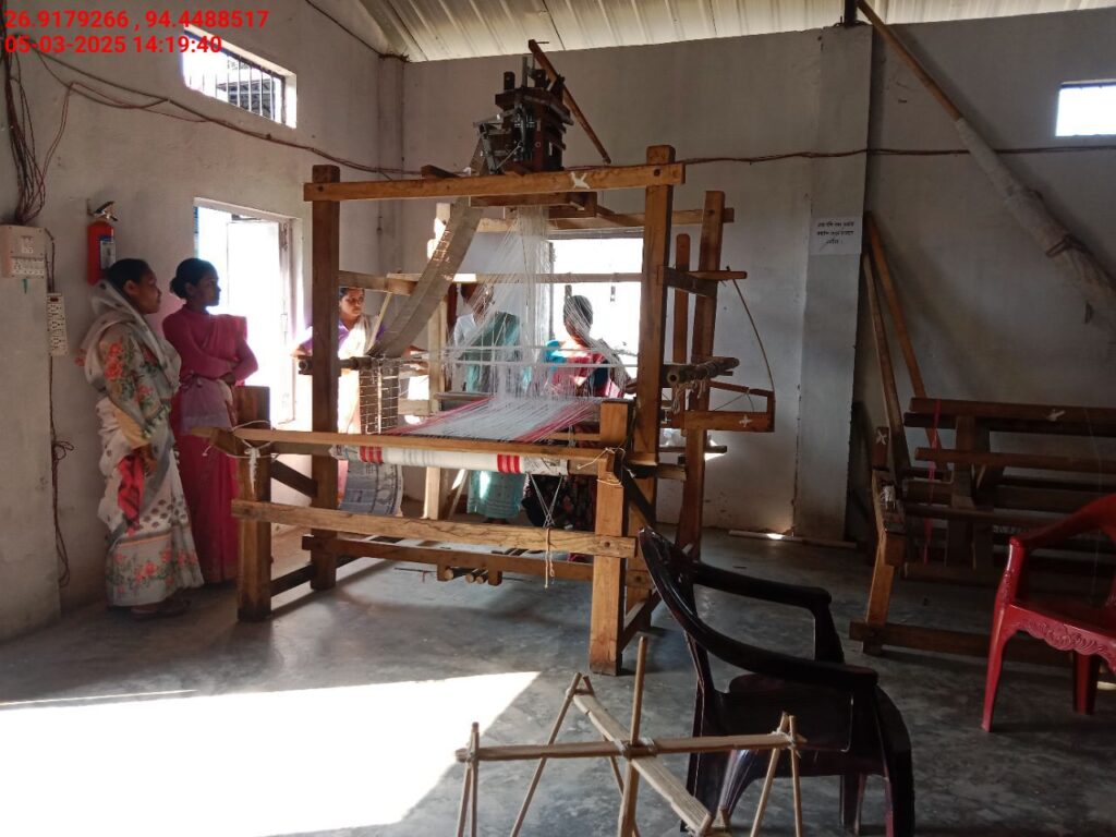 Jacquard Handloom Weaver training at IIE Incubation Centre, Hobai Pathar, batch 25834, 05-03-2025