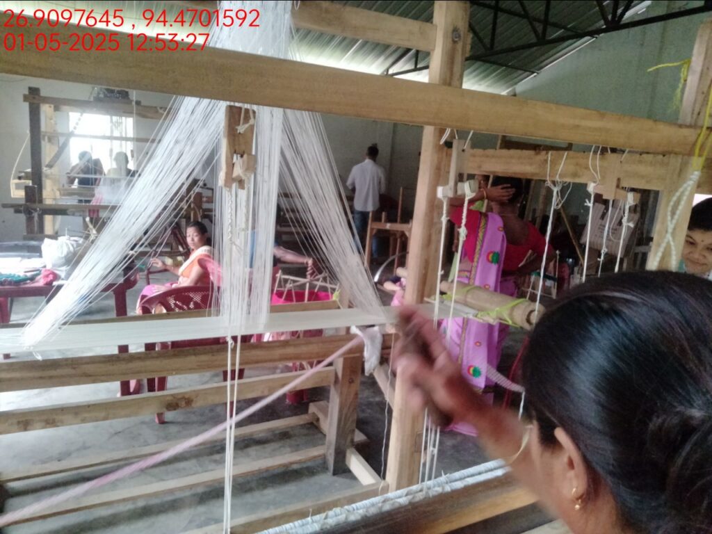 Jacquard Handloom Weaver training at IIE Incubation Centre, Hobai Pathar, batch 28460, 01-05-2025