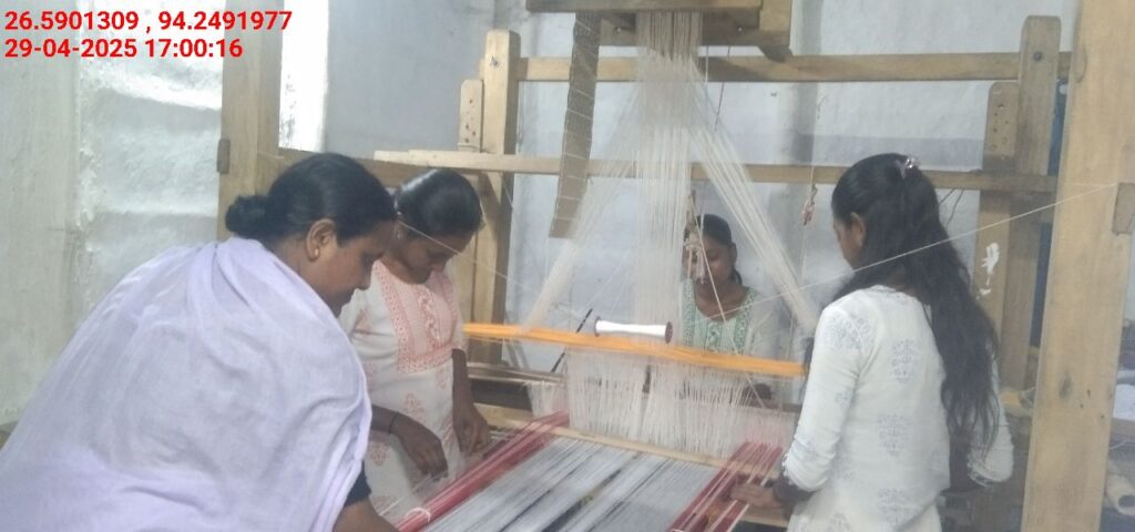 Jacquard Handloom Weaver training at IIE Incubation Centre, Jorhat, batch 28850, 29-04-2025