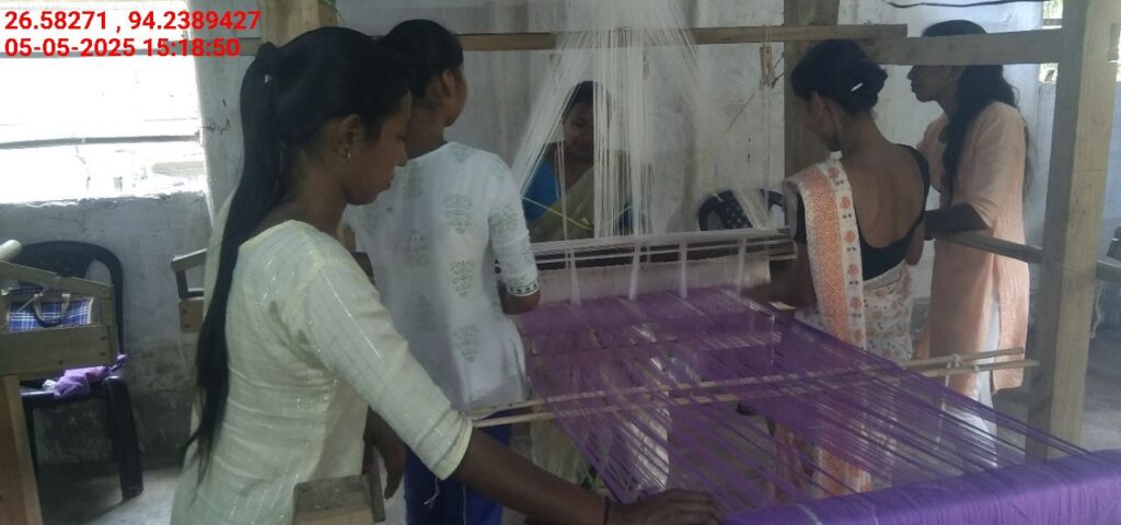 Jacquard Handloom Weaver training at IIE Incubation Centre, Jorhat, batch 28850, 05-05-2025