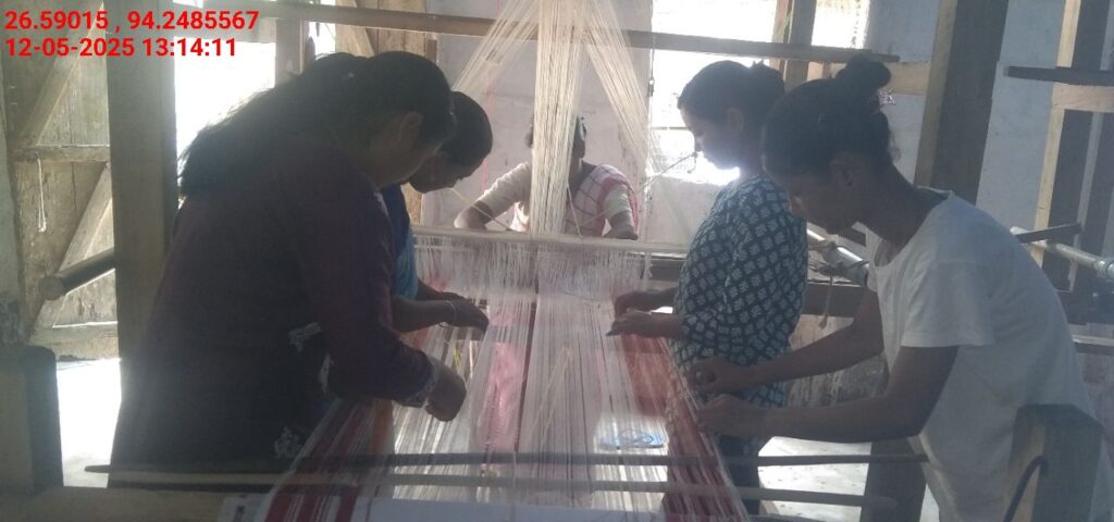 Jacquard Handloom Weaver training at IIE Incubation Centre, Jorhat, batch 28850, 12-05-2025