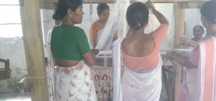 Jacquard Handloom Weaver training at IIE Incubation Centre, Jorhat, batch 35744, 08-11-2025