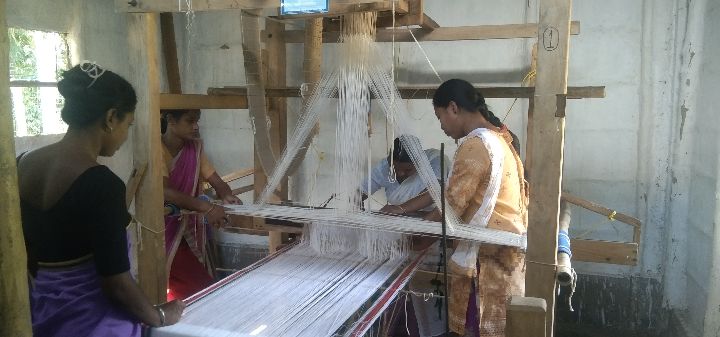 Jacquard Handloom Weaver training at IIE Incubation Centre, Jorhat, batch 35744, 10-11-2025