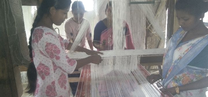 Jacquard Handloom Weaver training at IIE Incubation Centre, Jorhat, batch 35744, 13-11-2025