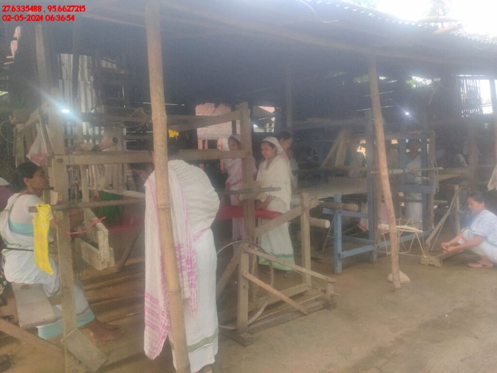 Handloom Weaver (Frame Loom) training at IIE Incubation Centre, Kakopothar, batch 21123, 02-05-2024