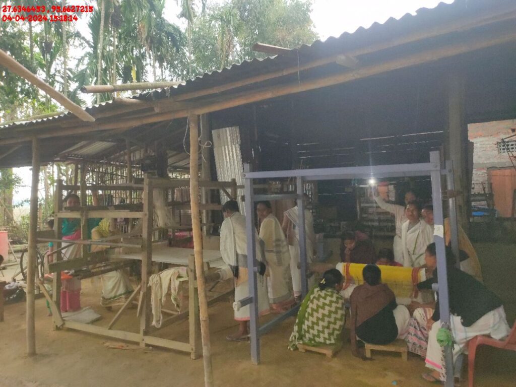 Handloom Weaver (Frame Loom) training at IIE Incubation Centre, Kakopothar, batch 21125, 04-04-2024