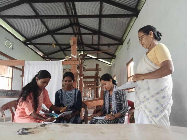 Handloom Weaver (Frame Loom) training at IIE Incubation Centre, Kakopothar, batch 29252, 20-05-2025