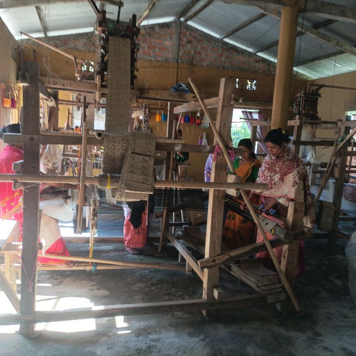 Handloom Weaver (Frame Loom) training at IIE Incubation Centre, Kalitakuchi, batch 38562, 13-12-2025