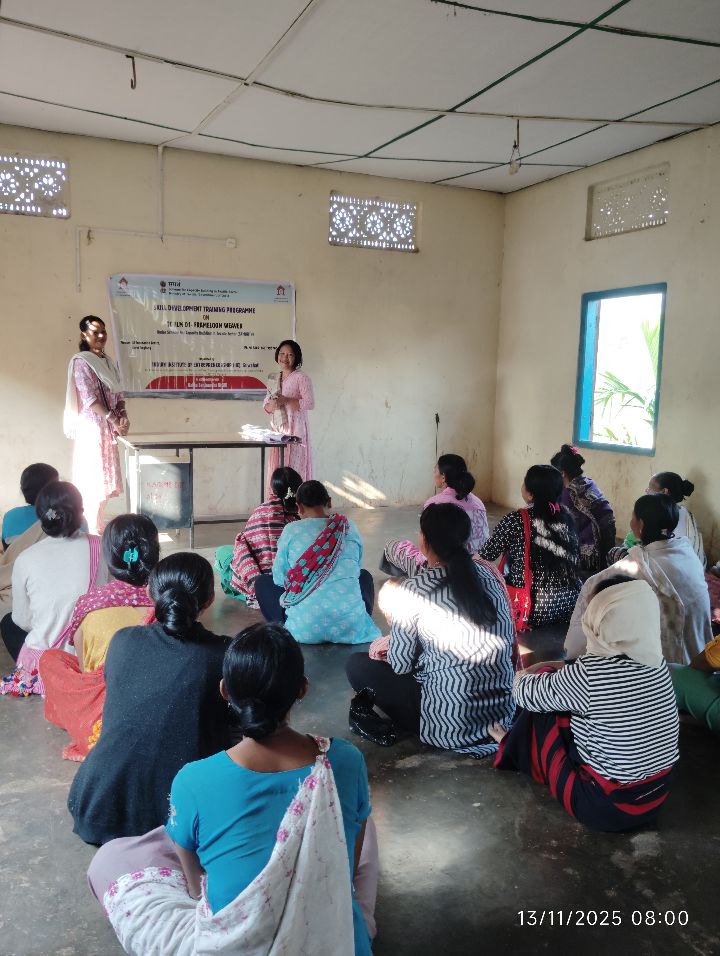 Handloom Weaver (Frame Loom) training at IIE Incubation Centre, Karbi Anglong, batch 37241, 13-11-2025