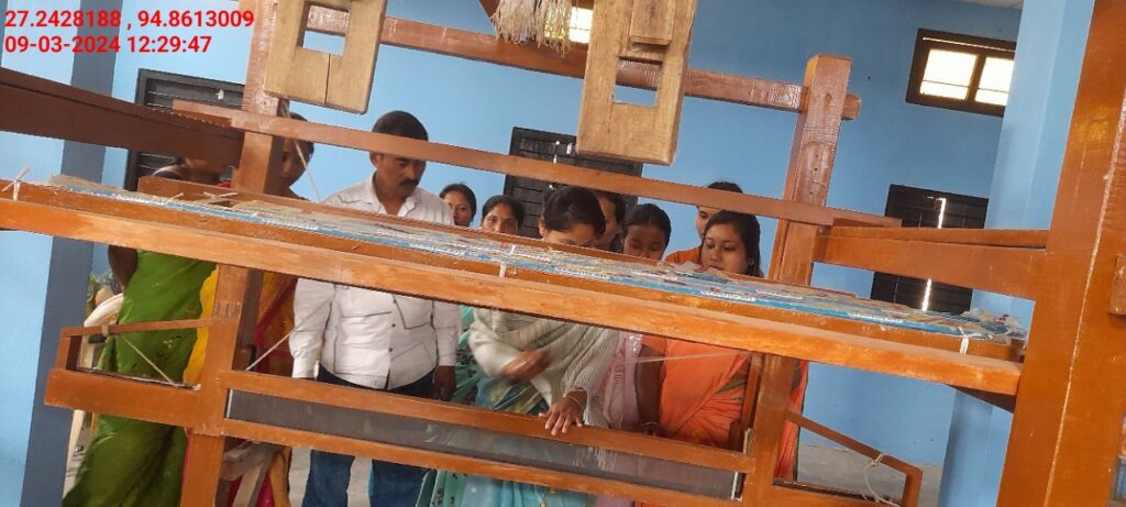 Handloom Weaver (Frame Loom) training at IIE Incubation Centre, Nahazar, batch 20394, 09-03-2024