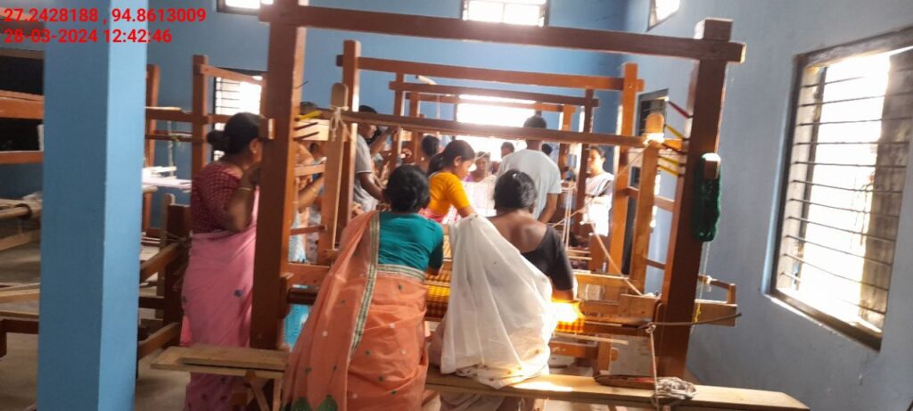 Handloom Weaver (Frame Loom) training at IIE Incubation Centre, Nahazar, batch 20394, 28-03-2024