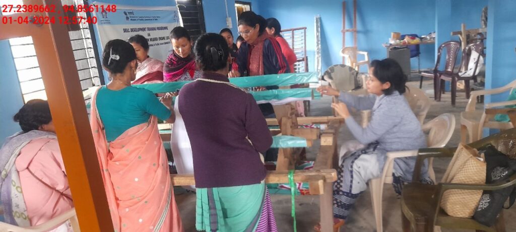 Handloom Weaver (Frame Loom) training at IIE Incubation Centre, Nahazar, batch 20394, 01-04-2024