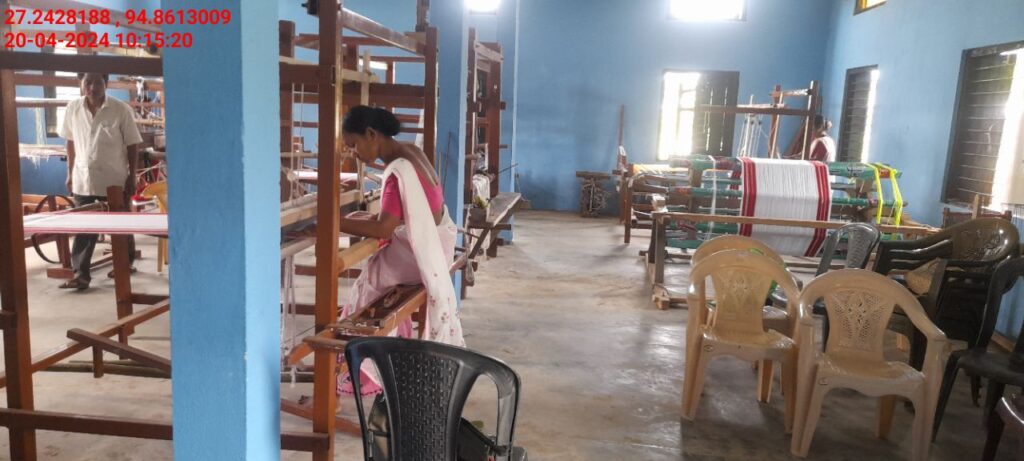 Handloom Weaver (Frame Loom) training at IIE Incubation Centre, Nahazar, batch 20394, 20-04-2024