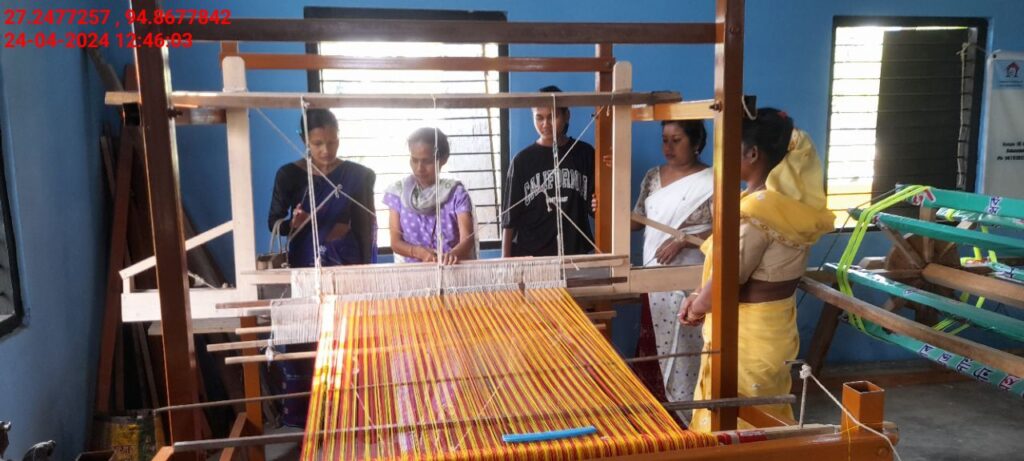 Handloom Weaver (Frame Loom) training at IIE Incubation Centre, Nahazar, batch 20394, 24-04-2024