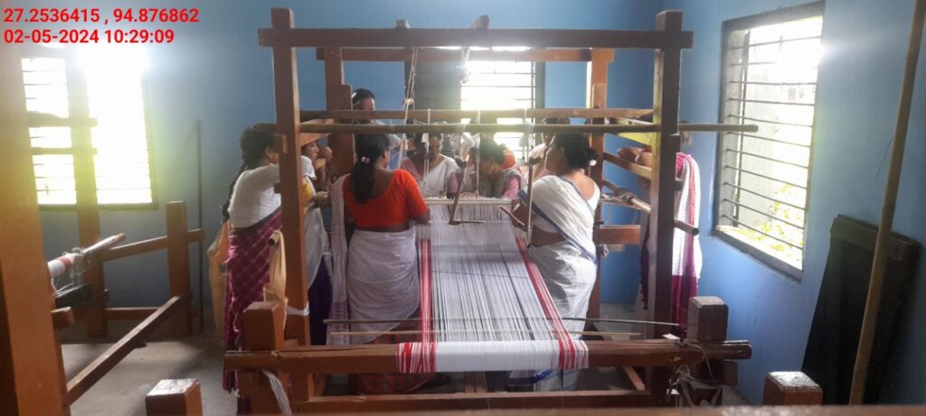 Handloom Weaver (Frame Loom) training at IIE Incubation Centre, Nahazar, batch 20394, 02-05-2024