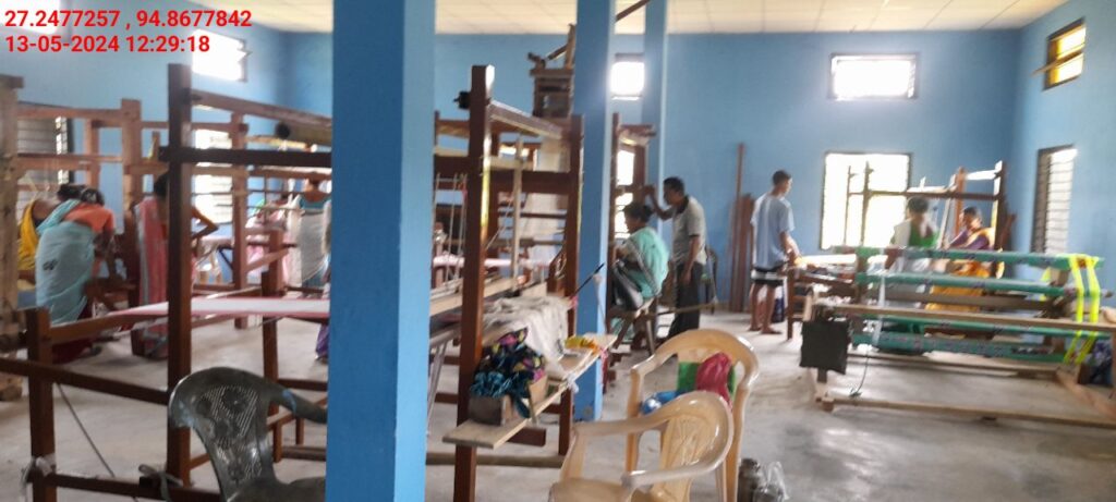 Handloom Weaver (Frame Loom) training at IIE Incubation Centre, Nahazar, batch 20394, 13-05-2024