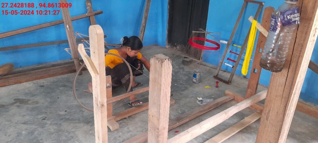 Handloom Weaver (Frame Loom) training at IIE Incubation Centre, Nahazar, batch 20394, 15-05-2024