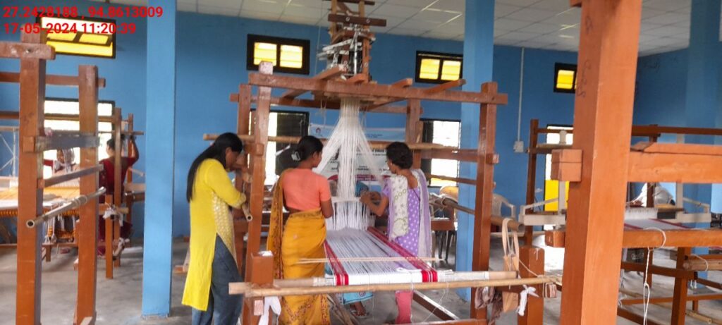 Handloom Weaver (Frame Loom) training at IIE Incubation Centre, Nahazar, batch 20394, 17-05-2024