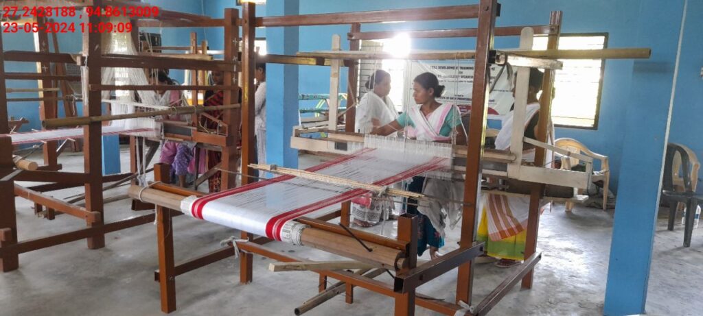 Handloom Weaver (Frame Loom) training at IIE Incubation Centre, Nahazar, batch 20394, 23-05-2024