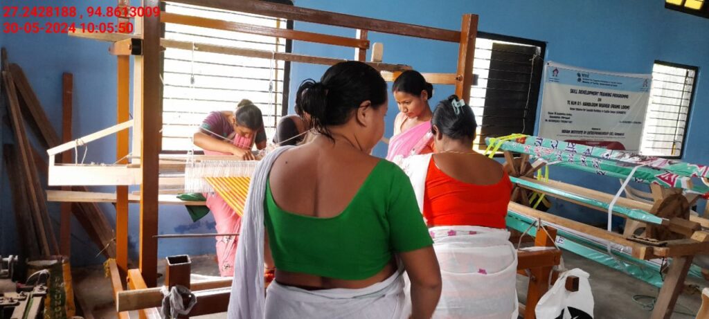 Handloom Weaver (Frame Loom) training at IIE Incubation Centre, Nahazar, batch 20394, 30-05-2024
