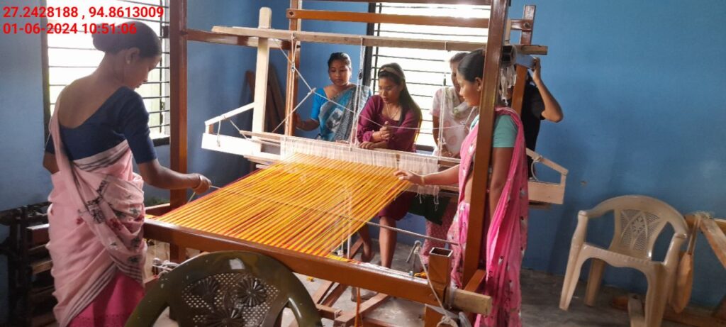 Handloom Weaver (Frame Loom) training at IIE Incubation Centre, Nahazar, batch 20394, 01-06-2024