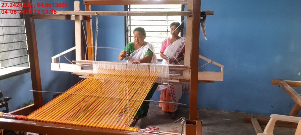 Handloom Weaver (Frame Loom) training at IIE Incubation Centre, Nahazar, batch 20394, 04-06-2024