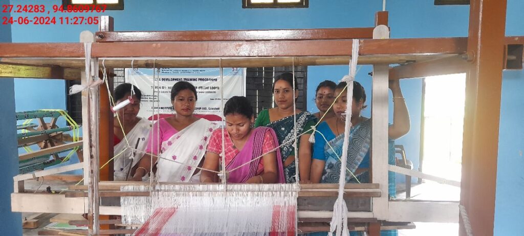 Handloom Weaver (Frame Loom) training at IIE Incubation Centre, Nahazar, batch 20394, 24-06-2024