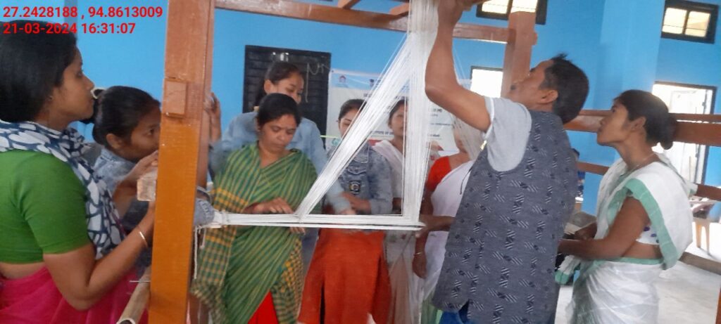 Handloom Weaver (Frame Loom) training at IIE Incubation Centre, Nahazar, batch 20623, 21-03-2024