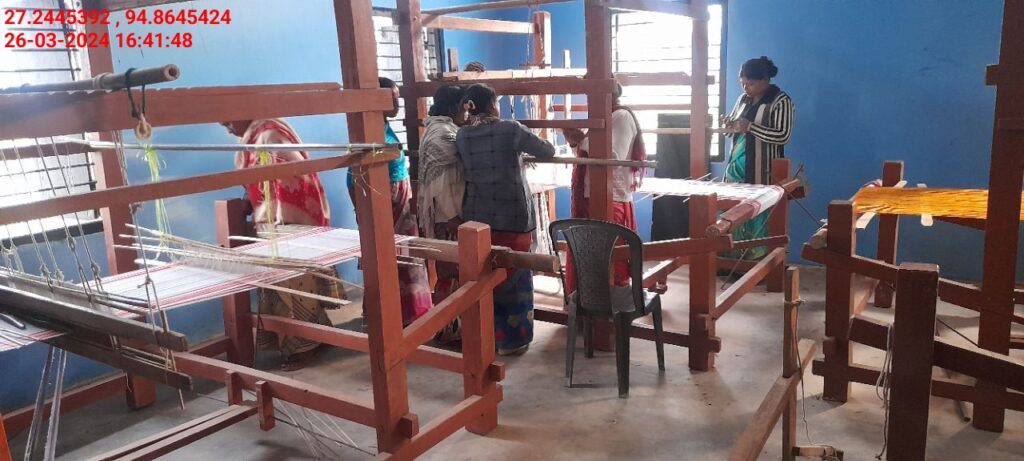 Handloom Weaver (Frame Loom) training at IIE Incubation Centre, Nahazar, batch 20623, 26-03-2024