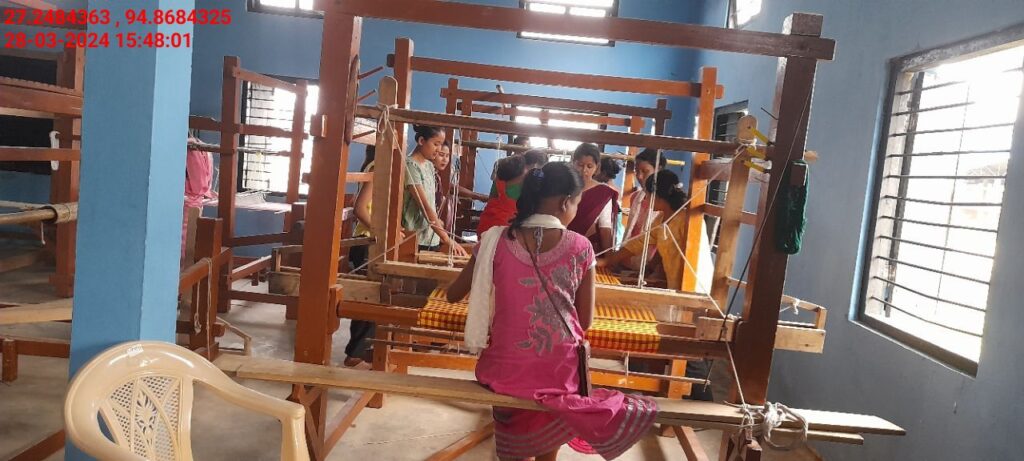 Handloom Weaver (Frame Loom) training at IIE Incubation Centre, Nahazar, batch 20623, 28-03-2024