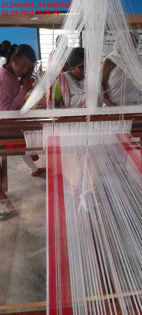 Handloom Weaver (Frame Loom) training at IIE Incubation Centre, Nahazar, batch 20623, 04-04-2024