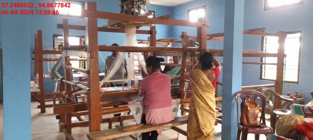 Handloom Weaver (Frame Loom) training at IIE Incubation Centre, Nahazar, batch 20623, 06-04-2024