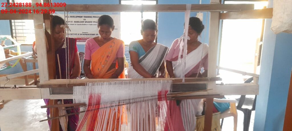 Handloom Weaver (Frame Loom) training at IIE Incubation Centre, Nahazar, batch 20623, 09-04-2024